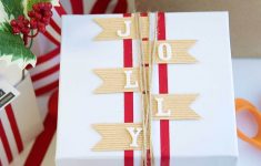 Adorable handmade tags ideas 20 Fabulous Holiday Gift Wrap Ideas Printable Holiday Gift
