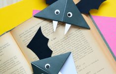 Arts And Crafts Ideas With Construction Paper Cute Bat Corner Bookmarks arts and crafts ideas with construction paper|getfuncraft.com