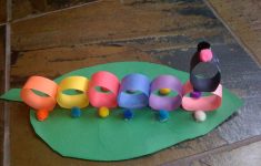 Crafts With Construction Paper For Toddlers Caterpillarfromstripes2 crafts with construction paper for toddlers|getfuncraft.com
