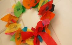 Easy Fall Paper Craft Ideas Your Kids Can Make Easy Leaf Wreath Fun Family Crafts