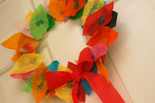 Easy Fall Paper Craft Ideas Your Kids Can Make Easy Leaf Wreath Fun Family Crafts