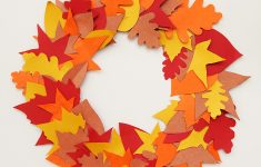 Fall Construction Paper Crafts Fallleafwreath Main3 fall construction paper crafts|getfuncraft.com