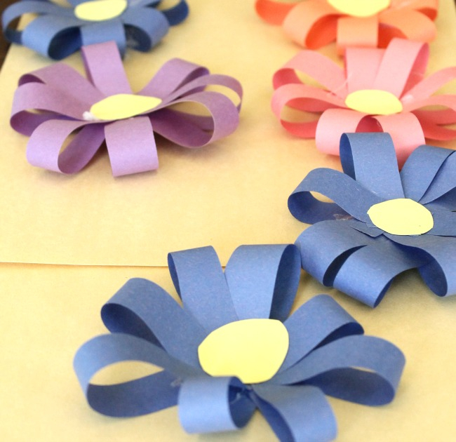How To Make A Craft With Paper Technique Simple 3d Paper Flowers How Wee Learn