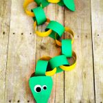 How To Make Crafts Out Of Paper Paperchainsnake how to make crafts out of paper |getfuncraft.com