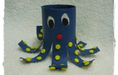 Octopus Toilet Paper Roll Craft 24 octopus toilet paper roll craft|getfuncraft.com