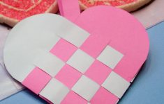 Paper Bag Valentine Crafts Heartbasketcookies440 paper bag valentine crafts |getfuncraft.com