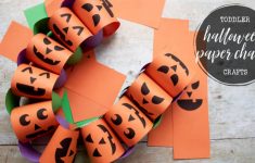 Paper Chain Craft Halloween Paper Chains Toddler Crafts paper chain craft|getfuncraft.com