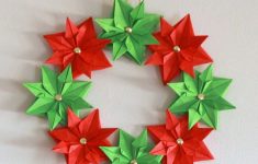 Paper Christmas Crafts Christmas Paper Origami Wreath paper christmas crafts|getfuncraft.com