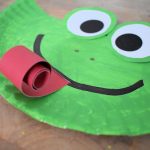Paper Plate Frog Craft Paper Plate Frog Tongue paper plate frog craft|getfuncraft.com