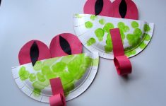 Paper Plate Frog Craft Treefrog paper plate frog craft|getfuncraft.com