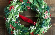 Paper Wreath Craft Christmas Paper Wreath Diy paper wreath craft|getfuncraft.com