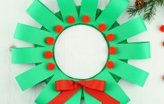 Paper Wreath Craft Paper Plate Christmas Wreath Craft 1 Resized paper wreath craft|getfuncraft.com