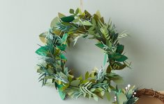 Paper Wreath Craft Papercraft Christmas Wreath Feat paper wreath craft|getfuncraft.com