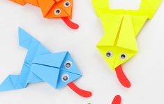 Simple Paper Folding Crafts For Kids Origami Frogs Tutorial Origami For Kids simple paper folding crafts for kids |getfuncraft.com