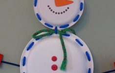 Snowman Paper Plate Craft Lace A Paper Plate Snowman Slide snowman paper plate craft|getfuncraft.com