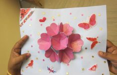 Steps to Make PopUp Scrapbook DIY Pop Up Flower Card 5 Steps